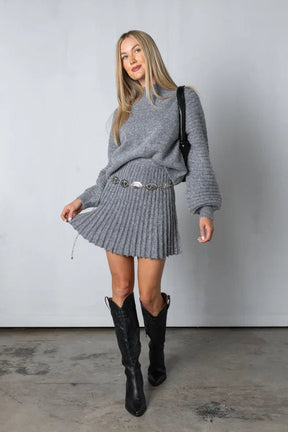 Weston™TM| Pullover e gonna plissettata eleganti Nina