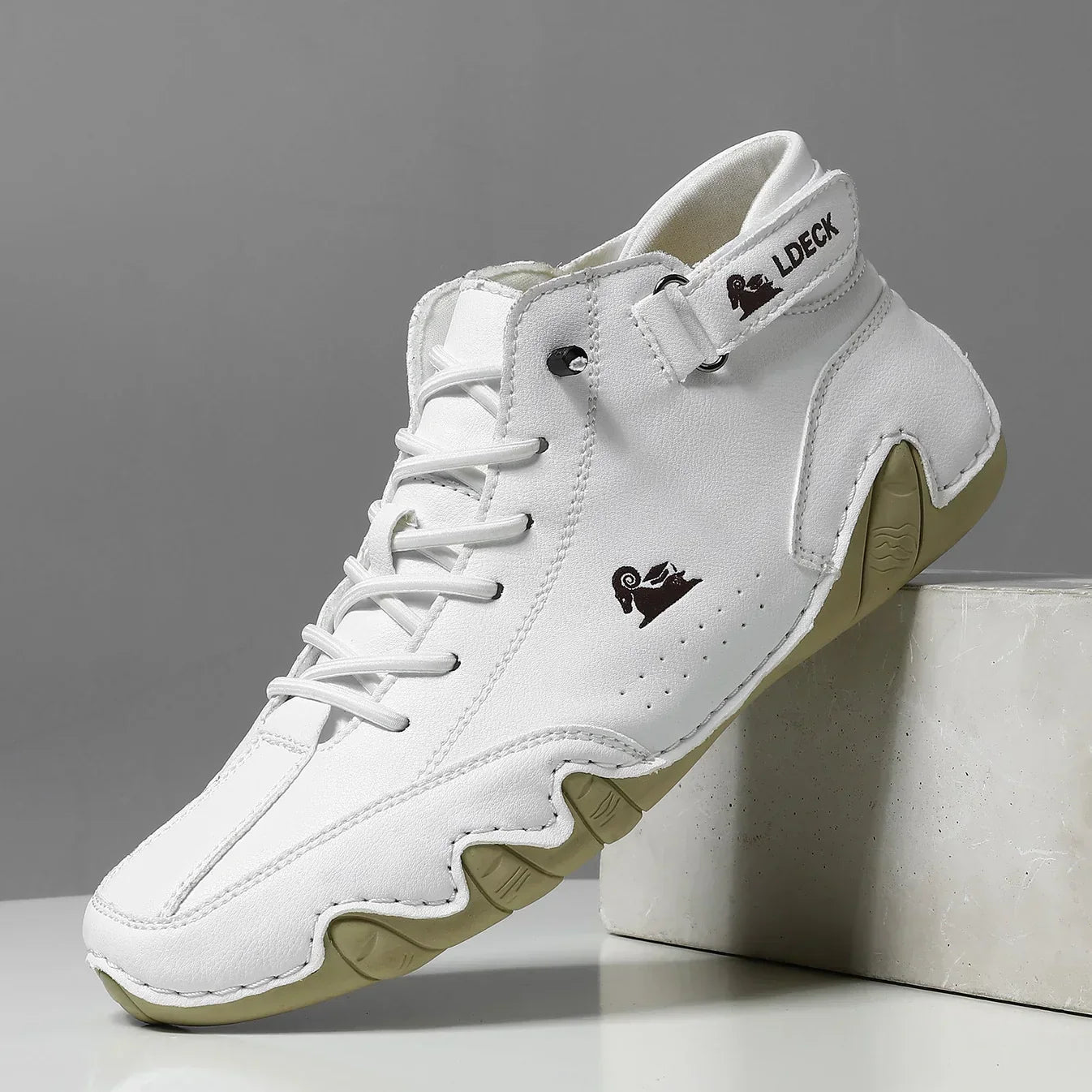 LDECKTM • Orthopedic sneakers for everyday comfort